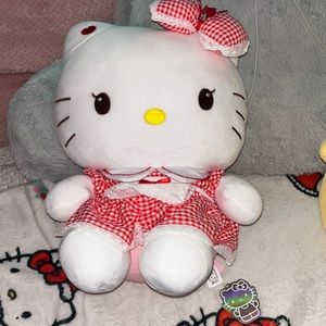 Hello kitty plushie